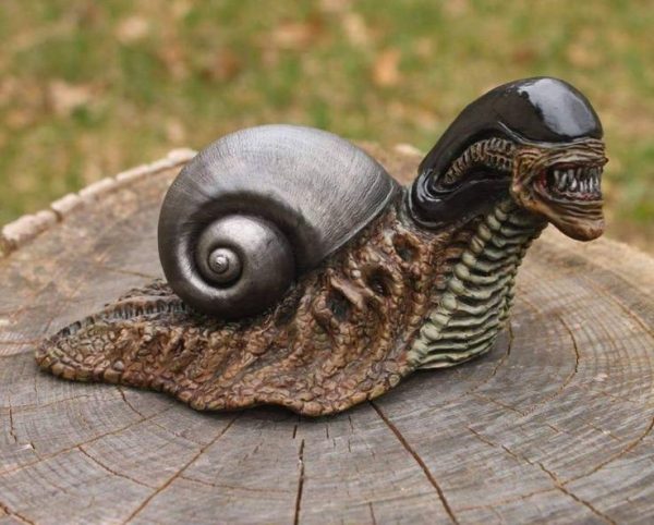 Alien Xenomorph Snail